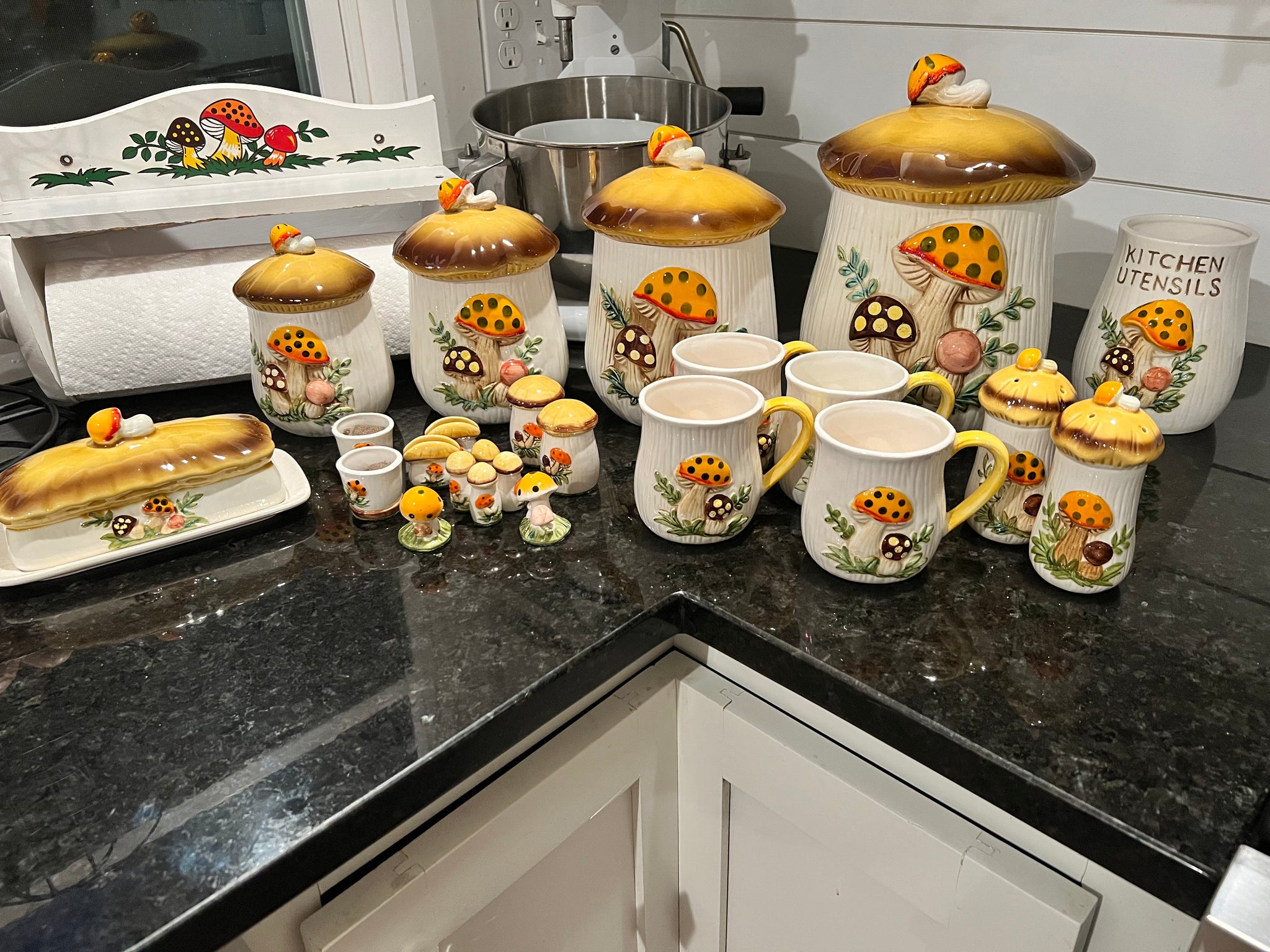 Antiques/Collectibles/Vintage/Retro – TinCanAlley