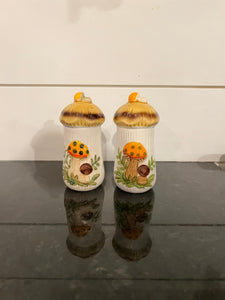 Vintage Sears Roebuck Merry Mushroom Salt and Pepper Shakers